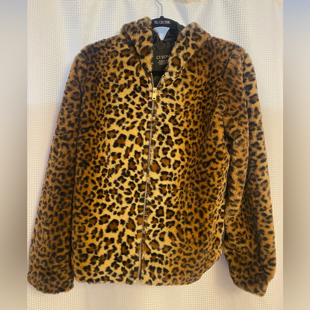 New Cute Faux Fur coat